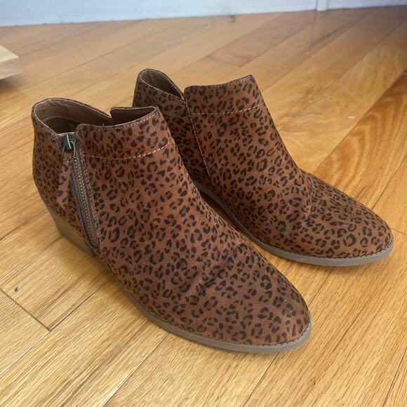 Women's Leopard Cheetah Faux Suede Ankle Booties 10 Mini Ankle Boots for Women - Picture 1 of 6